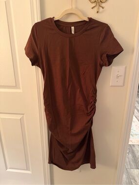 Brown ruched t shirt dress